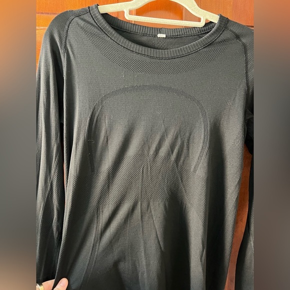 Lululemon Black Seamless Long Sleeve Top | Thumbholes Sweat Life size M - Picture 7 of 9